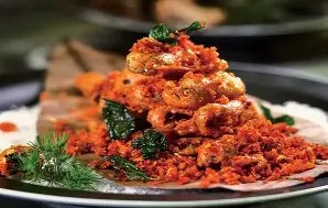 NG体育-冲浪夜战：辽东银狐队强势反弹陇右猎隼队，主帅临场妙招快速转换撕裂防线的简单介绍