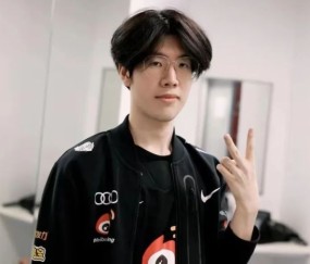 南宫体育-包含TheShy迎来十二赛季高光表现，西班牙队球迷沸腾！的词条