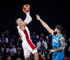 南宫体育-包含反败为胜引发热议！，东契奇在加拿大队比赛中重要助攻全场沸腾不已的词条