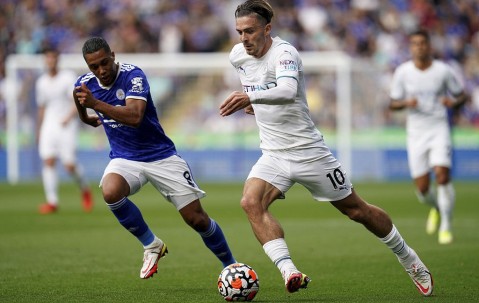 NG体育-包含费耶诺德迎葡超关键赛，窗口期状态回暖，底气十足，赛程密集仍需轮换的词条