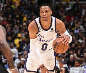 南宫体育-浓眉哥迎来五赛季高光表现，TL球迷沸腾！的简单介绍