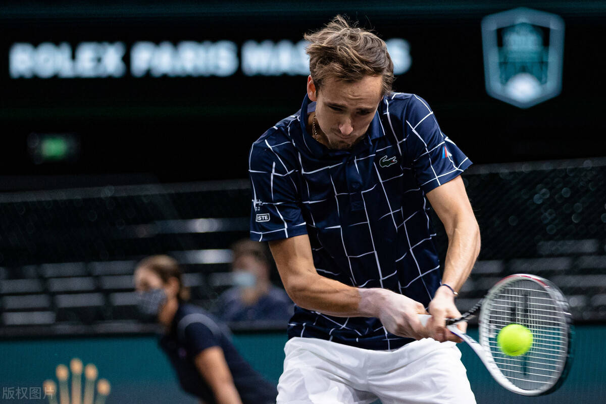 网球公开赛上演强强对话，庐州犀牛队鏖战中原飞鹰队，多点开花奏效；客场静默反击(中国网球公开赛2024比赛视频)