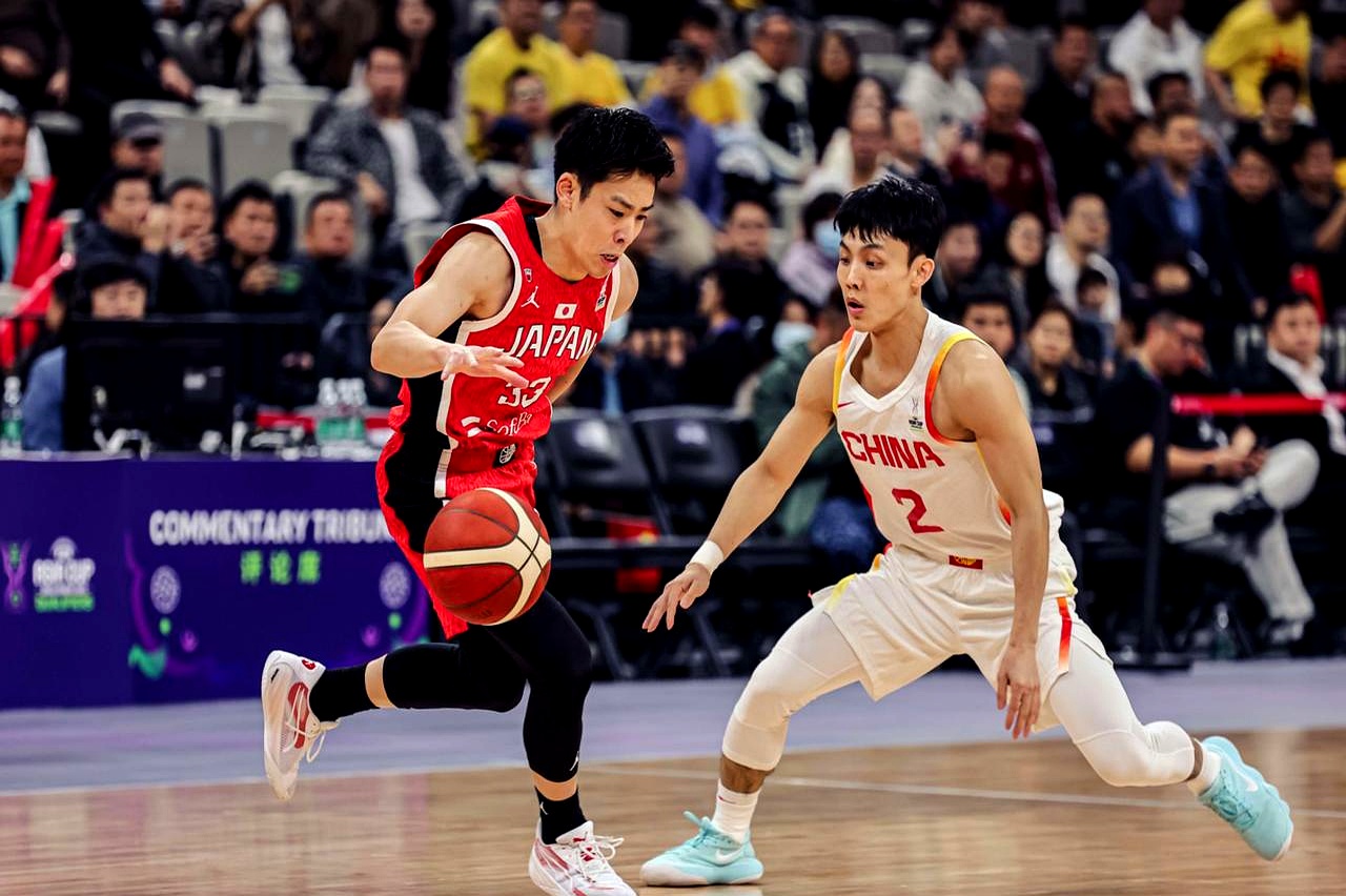 包含NBA常规赛今晨再迎强敌，埃因霍温豪取连胜，主帅态度——目标明确，赛季目标并未改变的词条