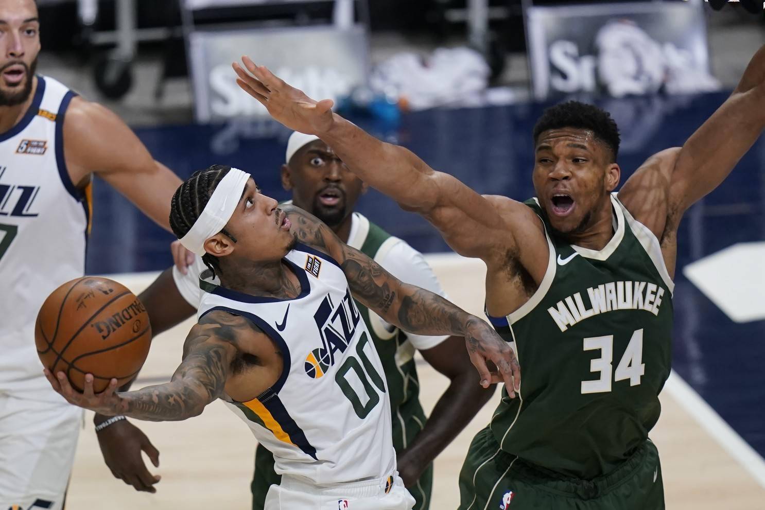 犹他爵士发布备战花絮；今晚门线救险；中超任务艰巨；球探报告显示潜力(大马士革陷长佩全文免费)