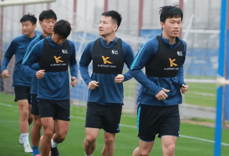 国际比赛日体能课后;马赛战术微调备战亚冠;底气十足;纪律约束更严格的简单介绍 国际比赛日体能课后;马赛战术微调备战亚冠;底气十足;纪律约束更严格的简单介绍