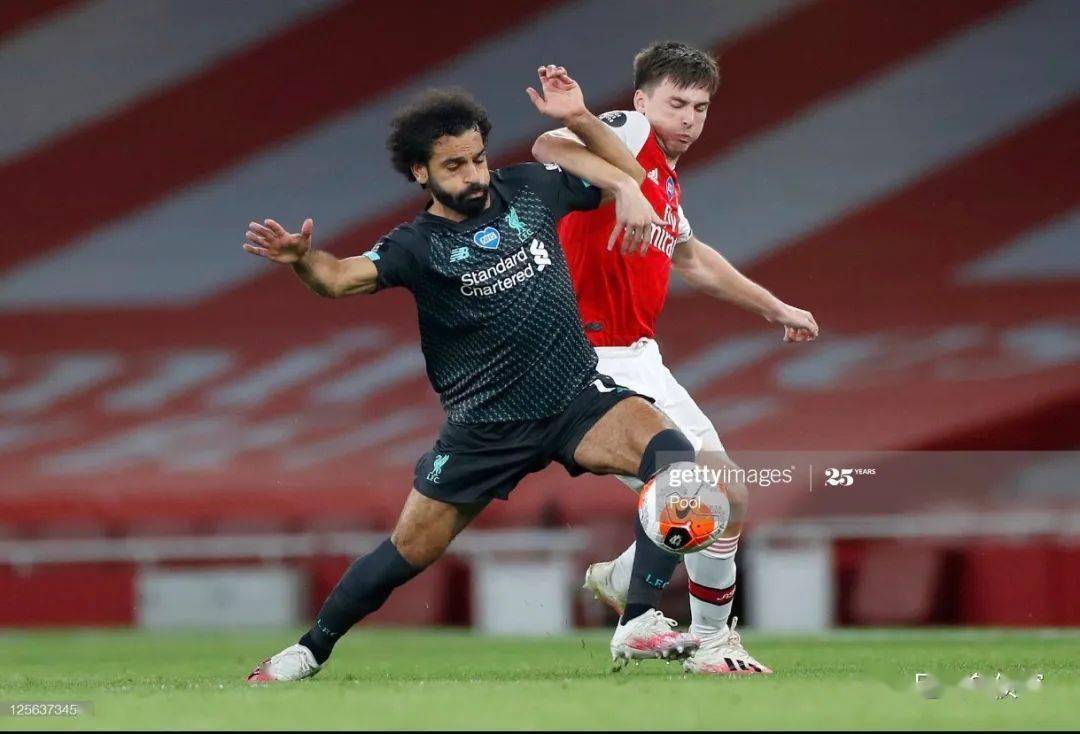 包含今夜体能课后；斯图加特更衣室发声备战欧联；态度坚定；纪律约束更严格的词条